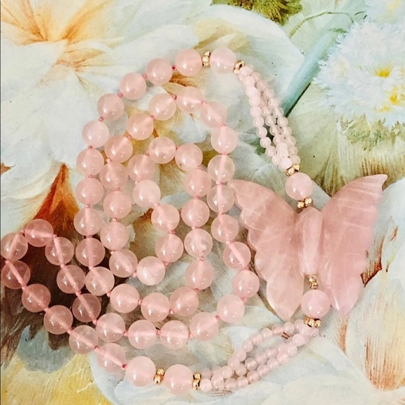 Vintage Pink Butterfly Rose Quartz Necklace 🦋 - Picture 3 of 9